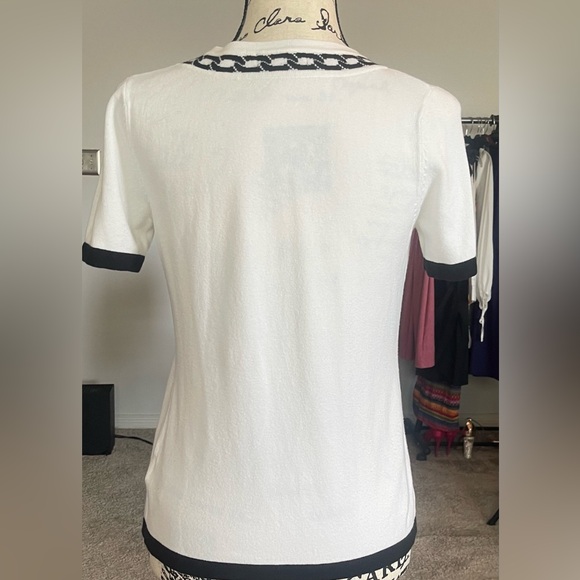 A lovely white with black trim cardigan sweater, short sleeve size medium - Picture 2 of 11